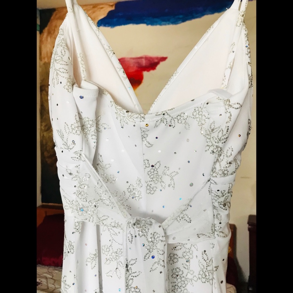 Dress - Picture 7 of 9